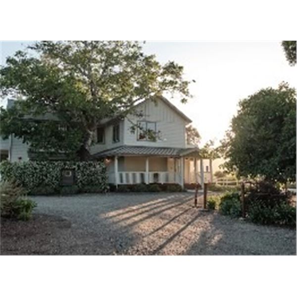 Farmhouse Luxury in Napa vineyards