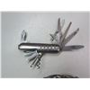 Image 2 : 2 small Swiss army knives