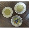 Image 1 : Lot of 3 Canadian toonies (1945-2020 victory , 2006 polar bear (non-colored), 2017 northern lights (