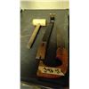 Image 1 : wood hammer, saw and pry bar