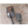 Image 2 : 2 shovels/spades