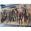 Image 2 : lot of assorted tools