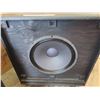 Image 4 : fender speaker bassman 15" subwoofer 26" x 30 " box