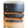 Image 3 : 4 drawer dresser 30x17x44" tall Gelco furniture