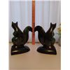 Image 2 : Blue Mountain Pottery - (2) squirrel bookends 8"h