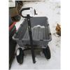 Image 2 : Yardworks garden cart/wagon