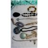 Image 2 : COSTUME Jewelry LOT