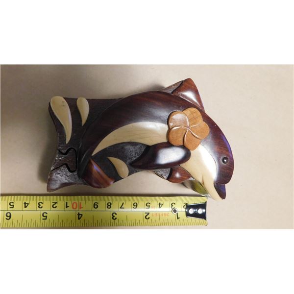 MADE IN HAWAII, DOLPHIN PUZZLE BOX