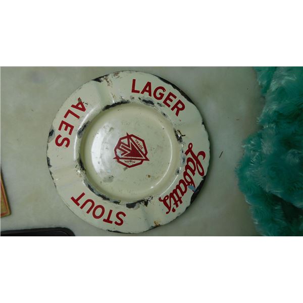 LABATT’S STOUT, PORCELAIN, ON METAL ASHTRAY