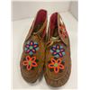 Image 5 : Native American, hand-crafted moccasins. Awesome bead work - 9' from toe to heel