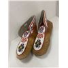 Image 1 : Beaded moccasins Native hand crafted 10 1/2 toe to heel - heavy beading