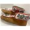 Image 2 : Beaded moccasins Native hand crafted 10 1/2 toe to heel - heavy beading