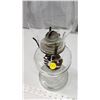 Image 3 : #2 clear glass oil lamp, w/ chimney