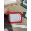 Image 5 : Fireking dish and 4 Pyrex dishes 1 with lid