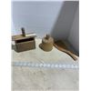 Image 1 : 2 butter dishes & wooden paddle