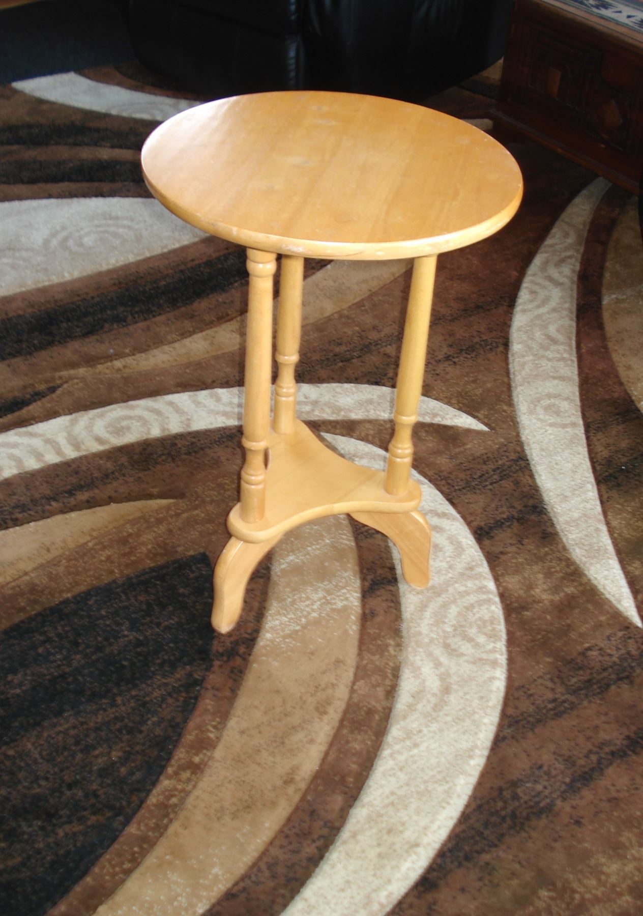 Sturdy Round Table - Schmalz Auctions