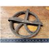 Image 3 : Vintage well pulley