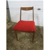 Image 1 : vintage wooden chair