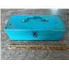 Image 3 : Vintage fishing tackle box