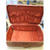 Image 5 : 3 vintage suitcases and storage box