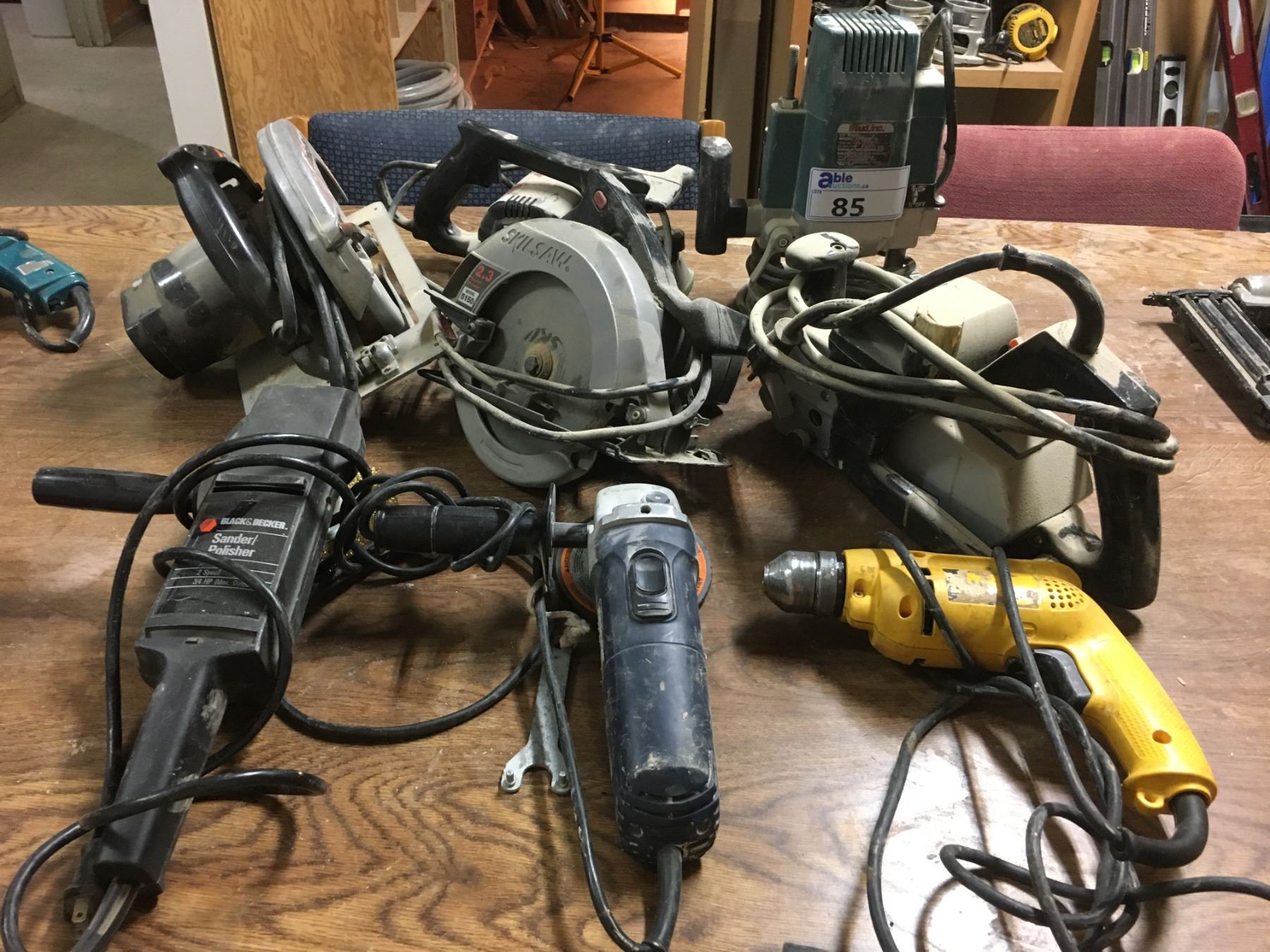 GROUP OF 8 ASSORTED POWER TOOLS-ROUTER/SANDERS/GRINDERS/SKILL SAWS ...