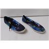 Image 3 : Pair of Vans Shoes - Size 7.5 (Men) Size 9 (Women)