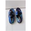 Image 5 : Pair of Vans Shoes - Size 7.5 (Men) Size 9 (Women)