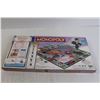 Image 4 : Rudolph the Red-Nosed Reindeer Monopoly Game - Sealed
