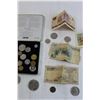 Image 3 : Foreign Coins and Bills