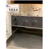 Image 4 : VOLLRATH STAINLESS STEEL CONVERTIBLE CONVEYOR TOASTER