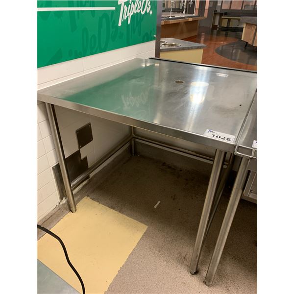 STAINLESS STEEL PREP TABLE