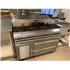 Image 1 : 4 BURNER STAINLESS STEEL GAS GRILL WITH 2 DRAWERS