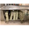 Image 5 : STAINLESS STEEL L SHAPED WASHING STATION WITH SINK AND PULL DOWN FAUCET