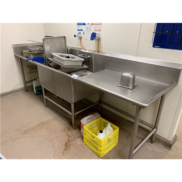 STAINLESS STEEL COMMERCIAL DISHWASHING STATION WITH FAUCET AND ACCESSORIES