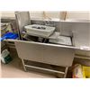 Image 2 : STAINLESS STEEL COMMERCIAL DISHWASHING STATION WITH FAUCET AND ACCESSORIES