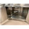 Image 5 : LARGE STAINLESS STEEL PREP AREA WITH SING AND CABINETS