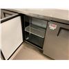 Image 4 : TRUE REFRIGERATED STAINLESS STEEL PREP TABLE WITH REFRIGERATED CABINETS