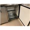 Image 5 : TRUE REFRIGERATED STAINLESS STEEL PREP TABLE WITH REFRIGERATED CABINETS
