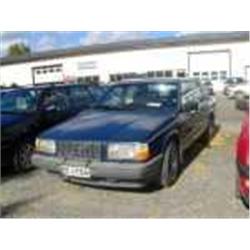 Volvo 740GLE 4-D sedan