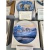 Image 3 : Polar Bear Collectable Plates