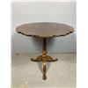 Image 1 : Vintage Chippendale Style Tilt Top Pie Crust Table