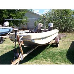 Tri Hull Fishing Boat