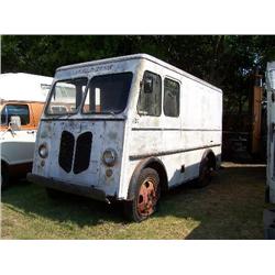 30s Holsum Bread Van