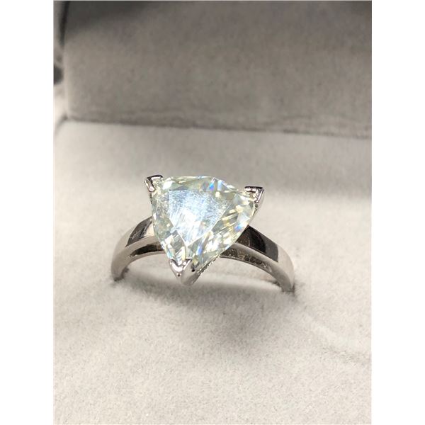 ONE TRIANGLE MOISSANITE  WEIGHING APPROX. 4.41CARATS APPRAISED VALUE $2,255.00  #(30)