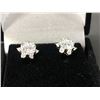 Image 2 : GRA CERTIFIED ROUND CUT MOISSANITE VVS D WITH A TOTAL APPROX. WEIGHT OF 1.10 CARAT IN CENTER OF EARR