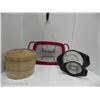 Image 1 : 2 PART VEGETABLE BAMBOO STEAMER AND FOOD SLICERS/SIEVE