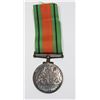 Image 2 : #7 WW2 CANADIAN DEFENCE MEDAL SILVER IN BOX