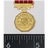 Image 3 : #178 CANADIAN FORCES DECORATION CASE + MINI MEDAL