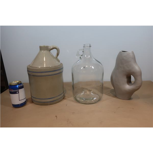 LOT DE 3 VASES ASST