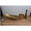 Image 1 : LOT DE 3 OBJETS DÉCORATIFS EN MÉTAL ASSORTIS